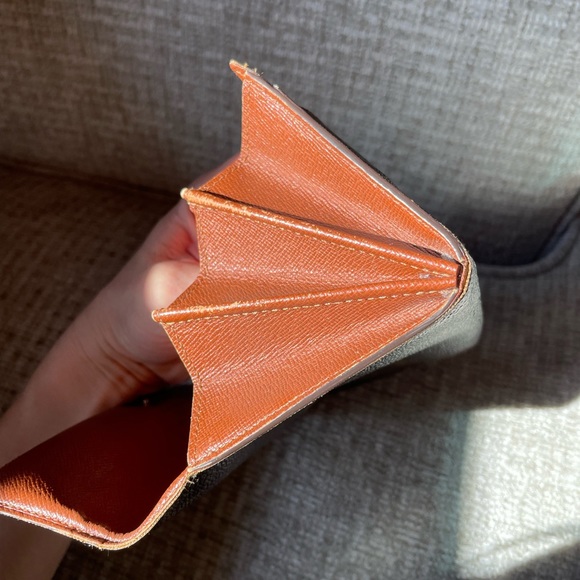 Louis Vuitton Monogram Bifold with Snap Wallet - Picture 15 of 16